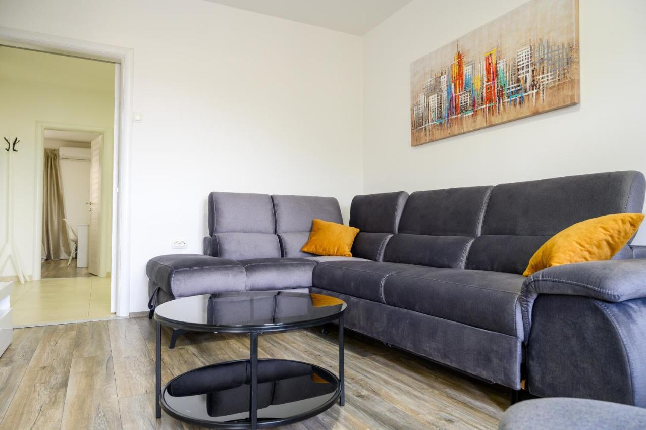 Apartment Tina Плоче Экстерьер фото