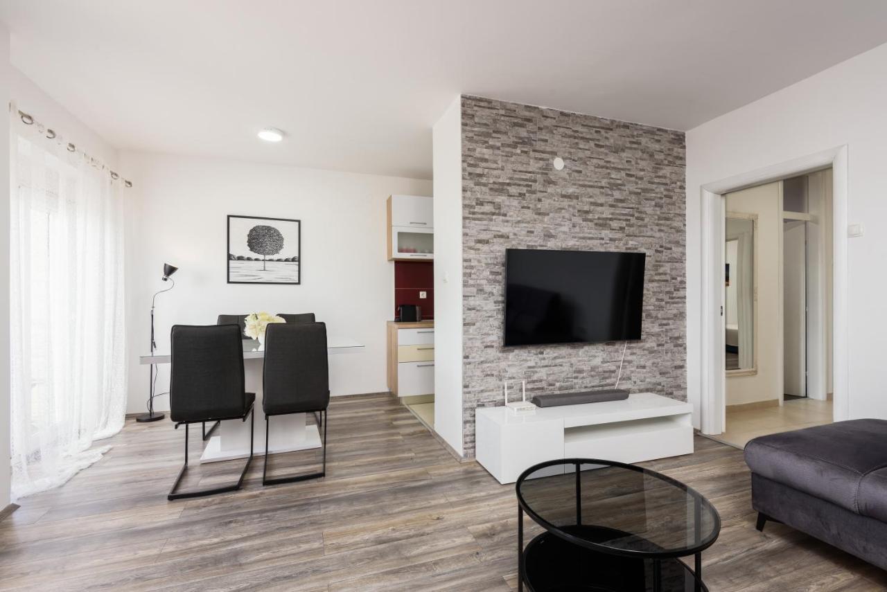 Apartment Tina Плоче Экстерьер фото