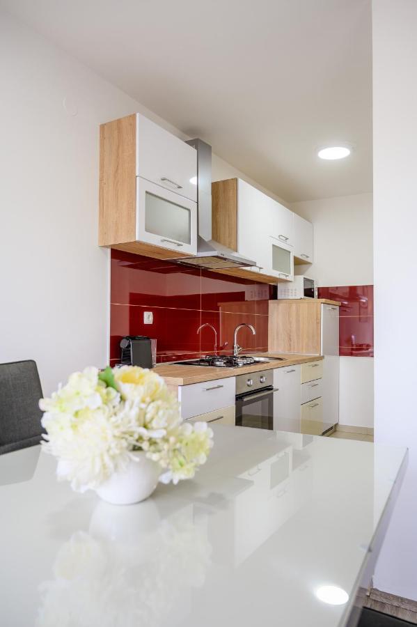 Apartment Tina Плоче Экстерьер фото