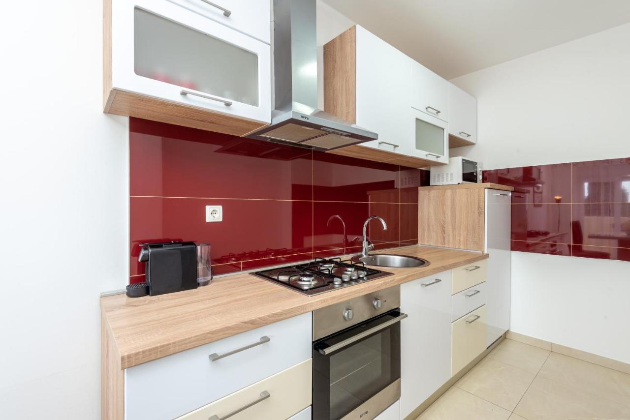 Apartment Tina Плоче Экстерьер фото