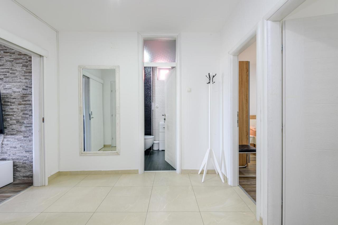 Apartment Tina Плоче Экстерьер фото